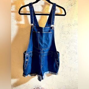Blue Denim Short Overalls from Old Navy, boho, fun for Spring and Summer, cuffs